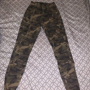Women high waist cargo Camo pants